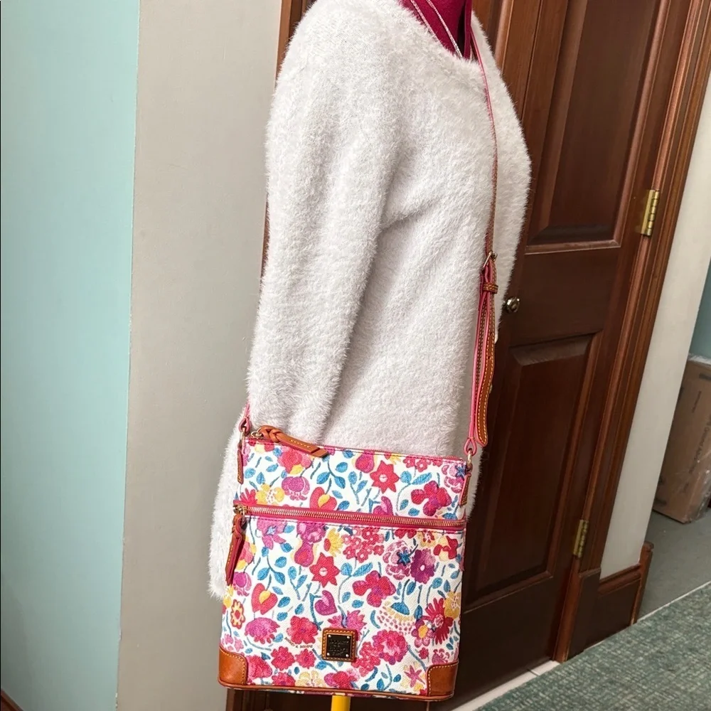 Dooney & Bourke Pink & Red Floral Crossbody Bag/tan leather trim S-M size EUC